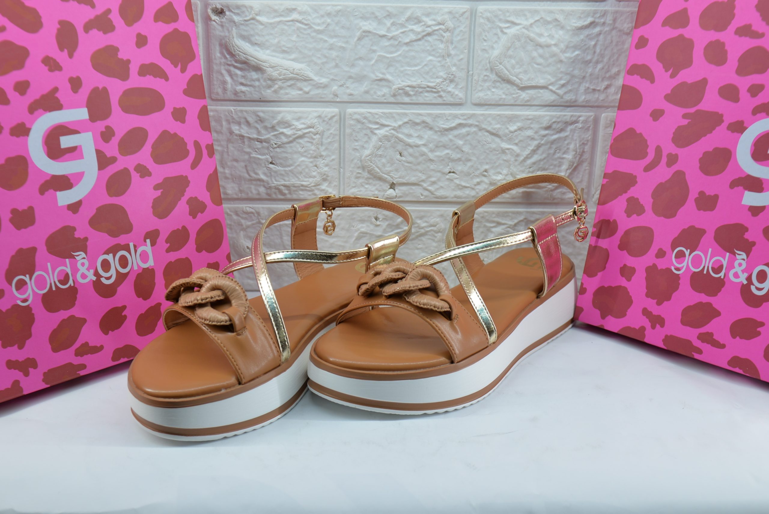 Sandali Camel Oro