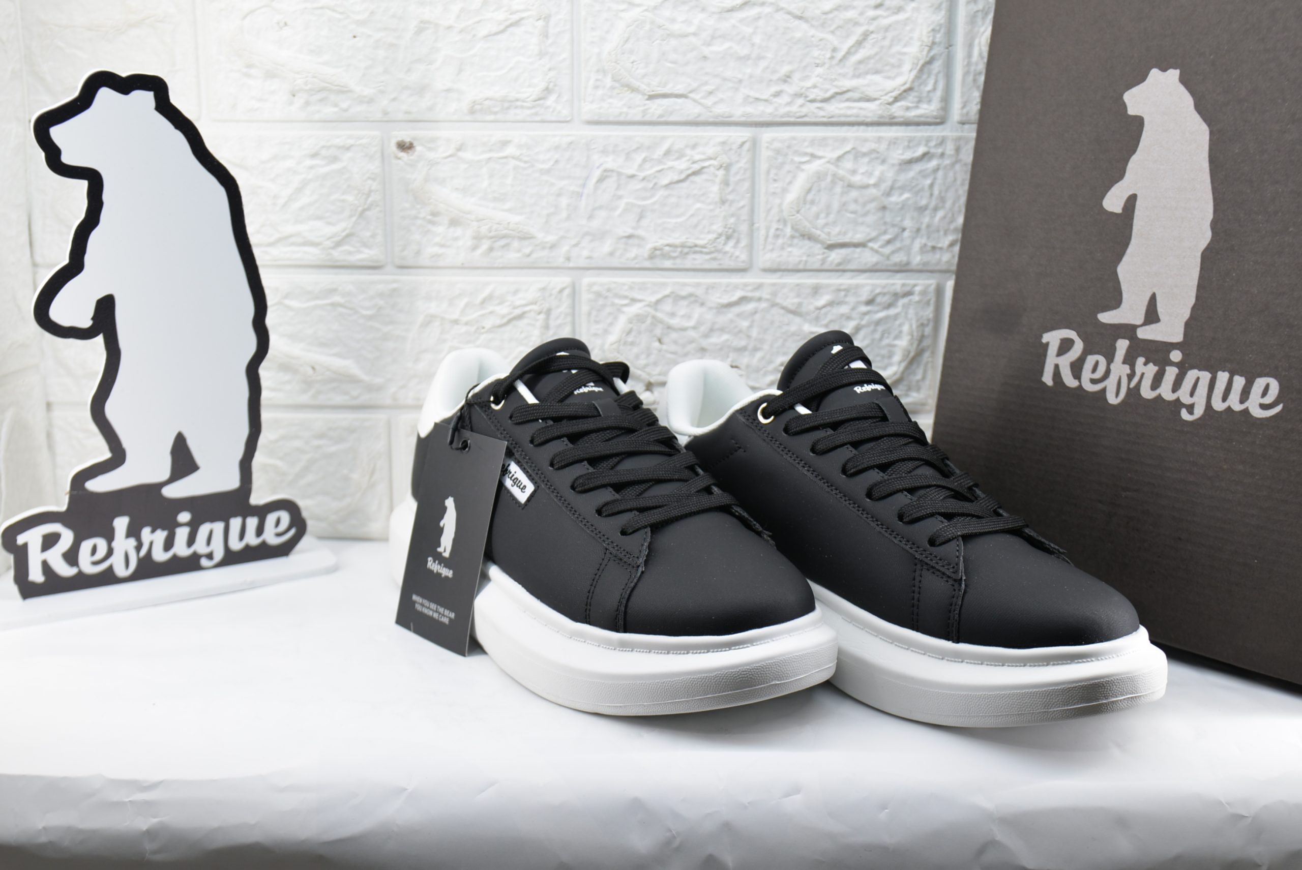 Sneakers Refrigue Black