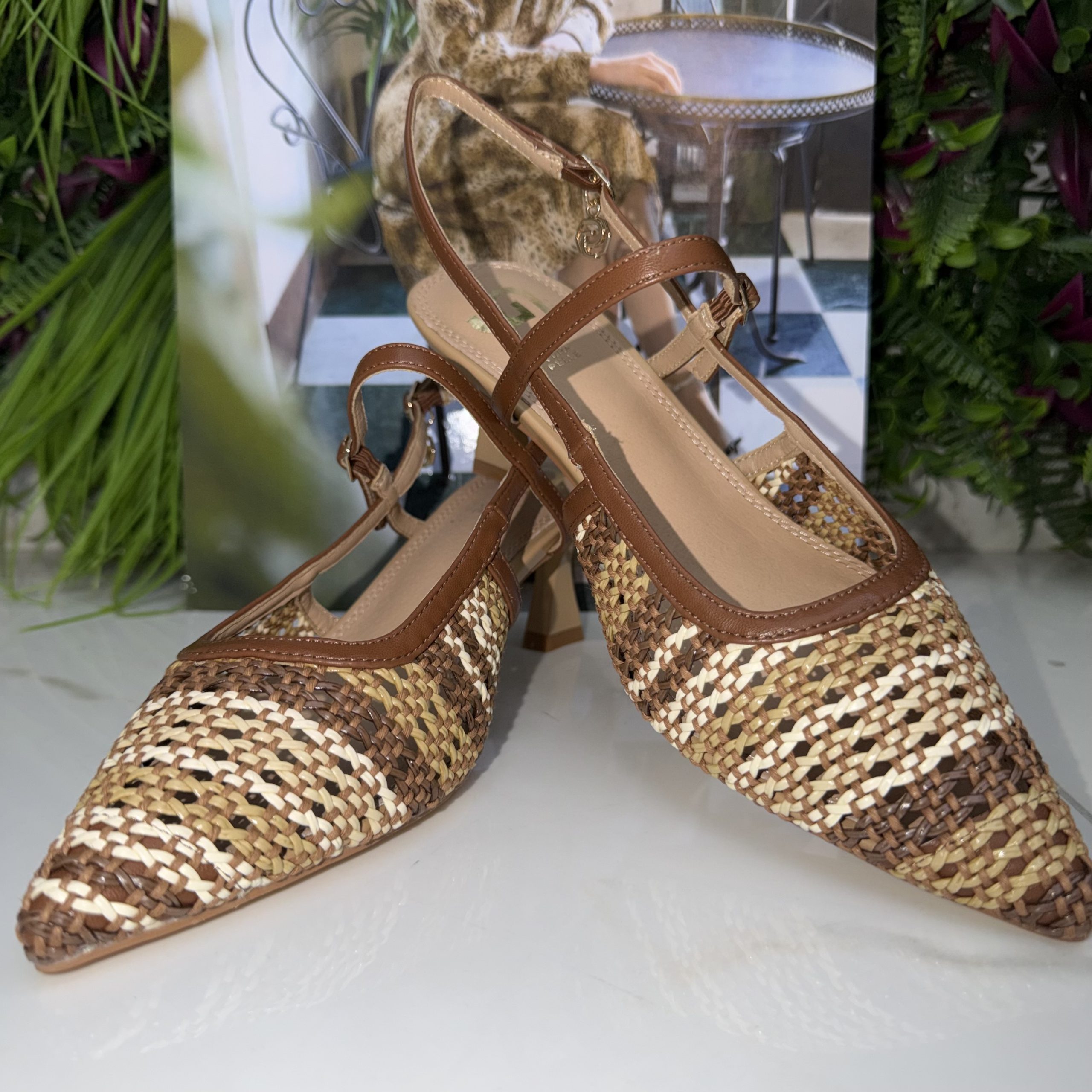 Gold&Gold Décolleté Slingback Intrecciata con Tacco Scultura Marrone e Beige