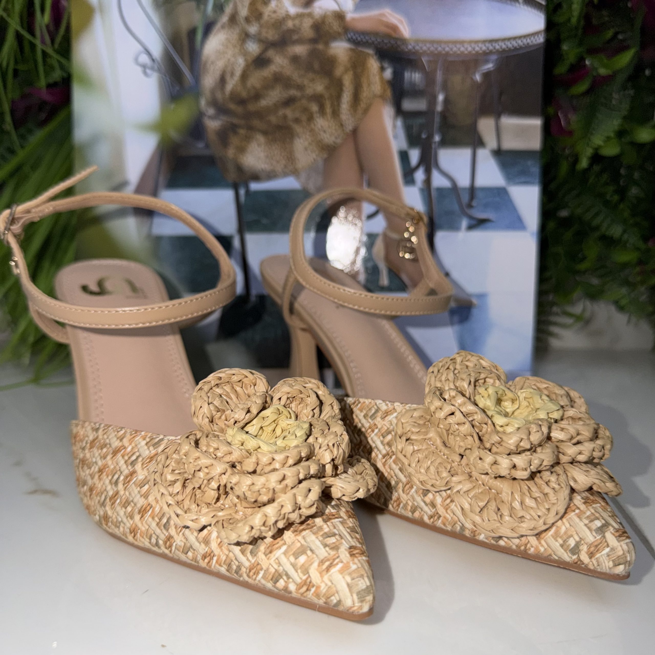 Gold&Gold Décolleté Slingback Intrecciata Beige con Fiore Applicato - immagine 3