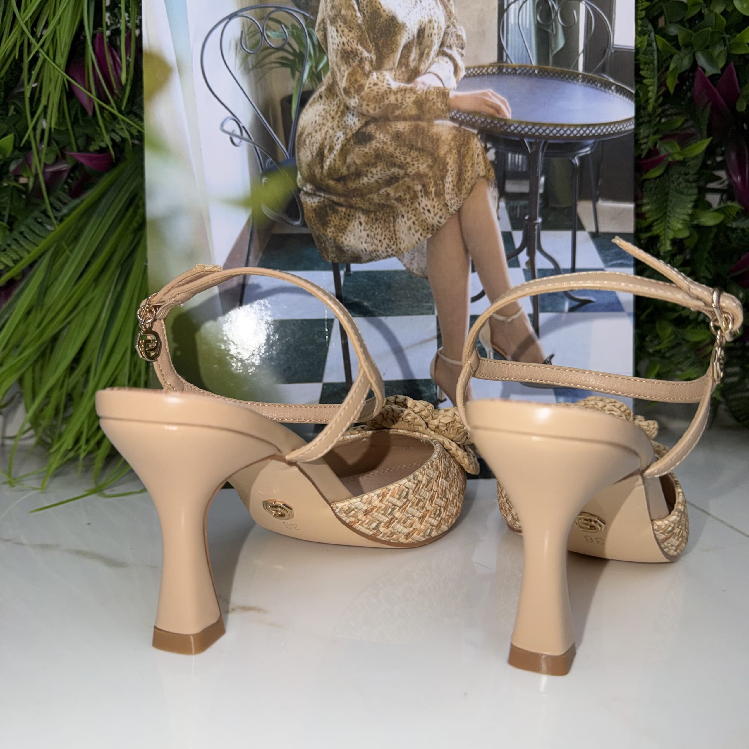 Gold&Gold Décolleté Slingback Intrecciata Beige con Fiore Applicato - immagine 4