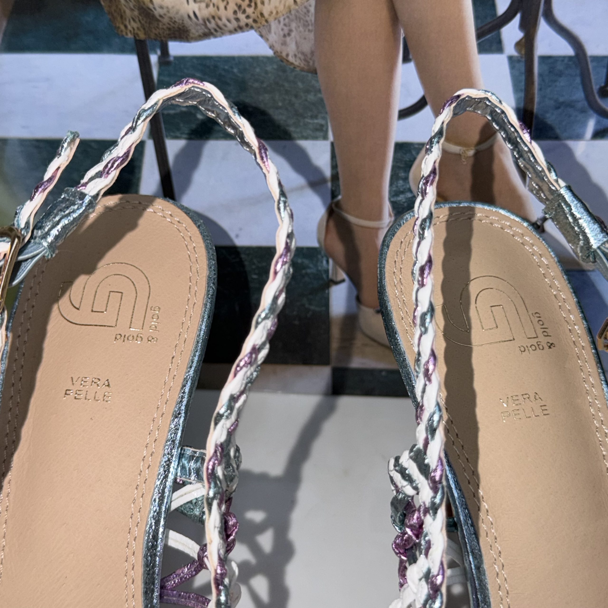 Décolleté Slingback Intrecciate Multicolor con Tacco Medio e Punta Affusolata - immagine 2